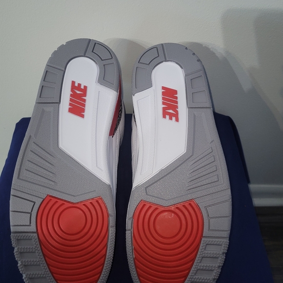 Jordan 3 Retro Fire Red - Picture 8 of 8